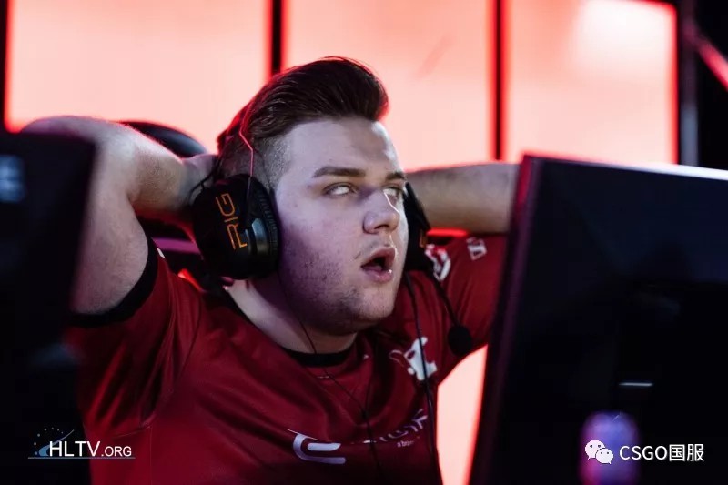 B8 将面对 Legacy ，而 NRG 将面对 Fnatic ，争夺 StarLadder Budapest Major 第二阶段的名额