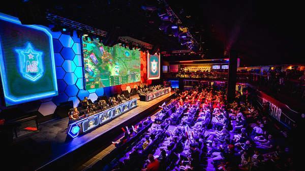 外媒League On Lock近日给出了他们评选的春季赛第八周全球各战队综合实力排名