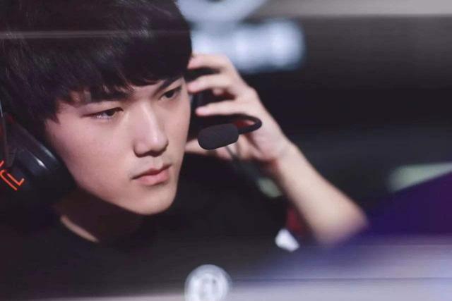 冠军中野+ Peyz ！OBGG将Tian加入LNG列表，与Scout、Peyz同队