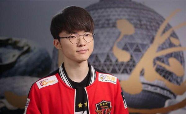 TI10八月就开打，DOTA2推出战队应援团