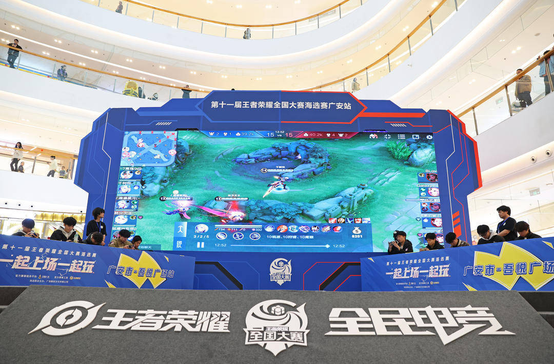 NiP和 Fnatic 在StarLadder布达佩斯Major 2025第一阶段的第三轮中取得胜利